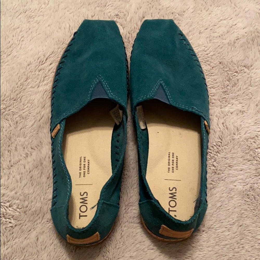 Toms
